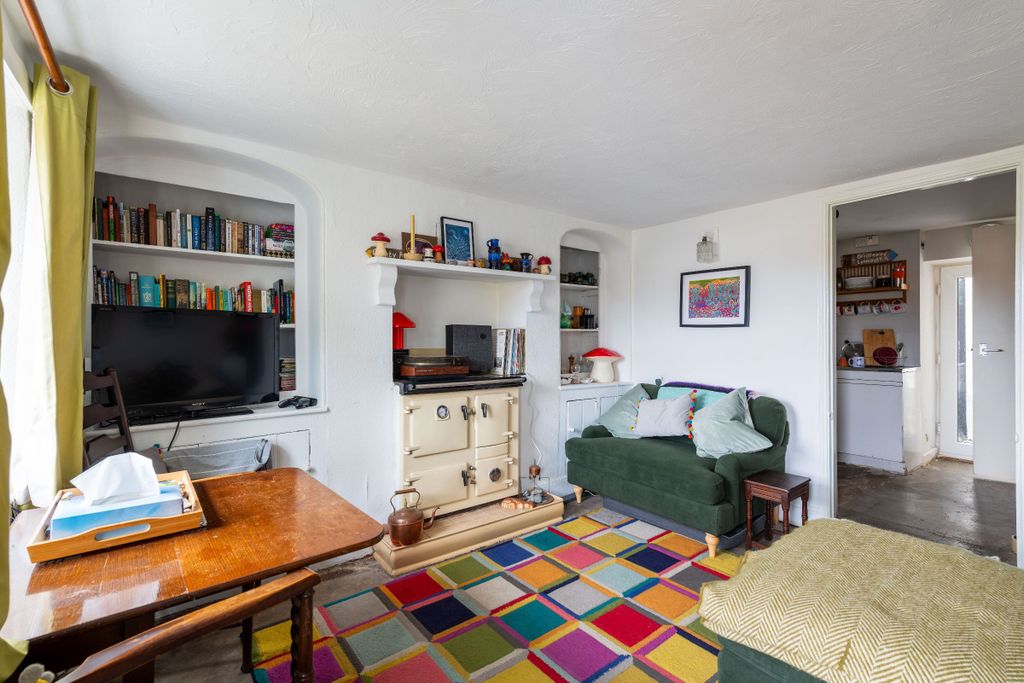 Property photo 3 of 15