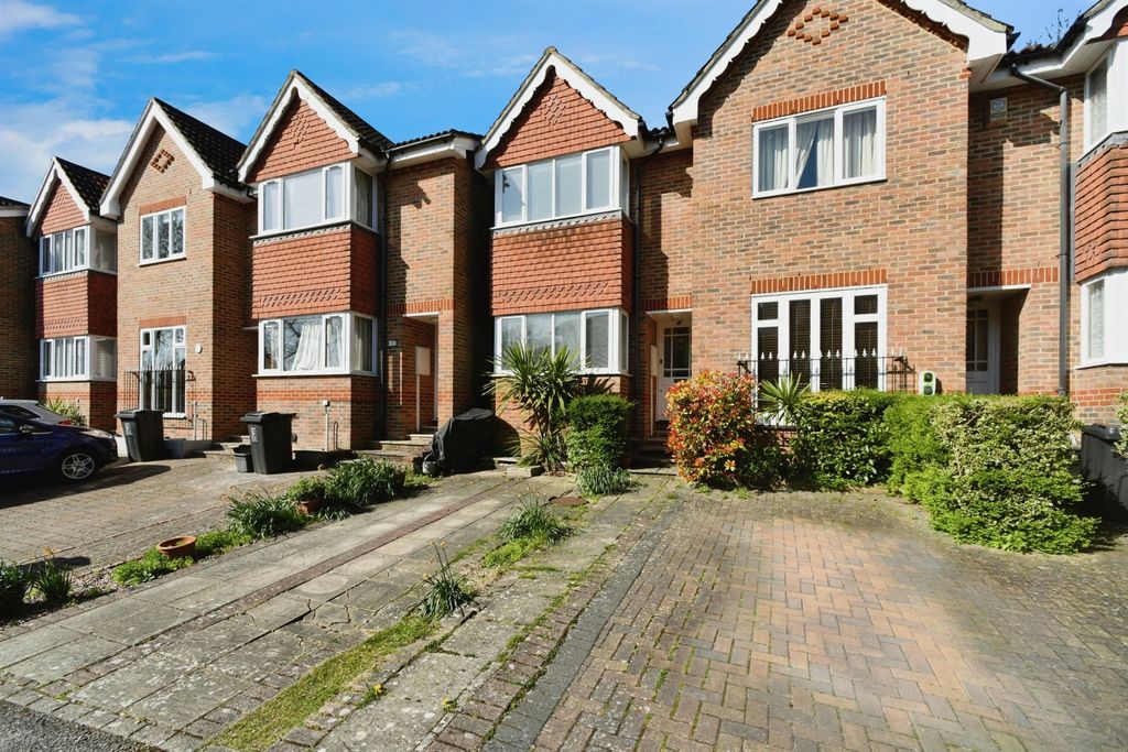 Property photo 3 of 21