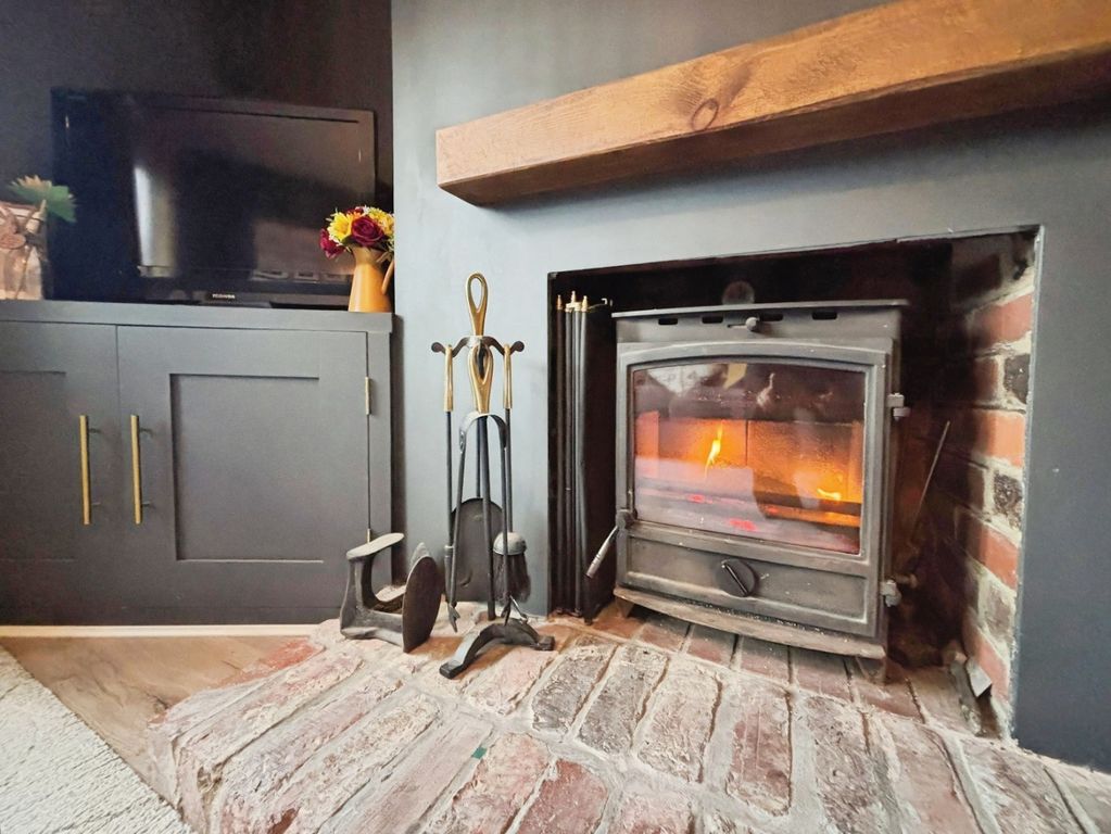 Property photo 3 of 37 4643356