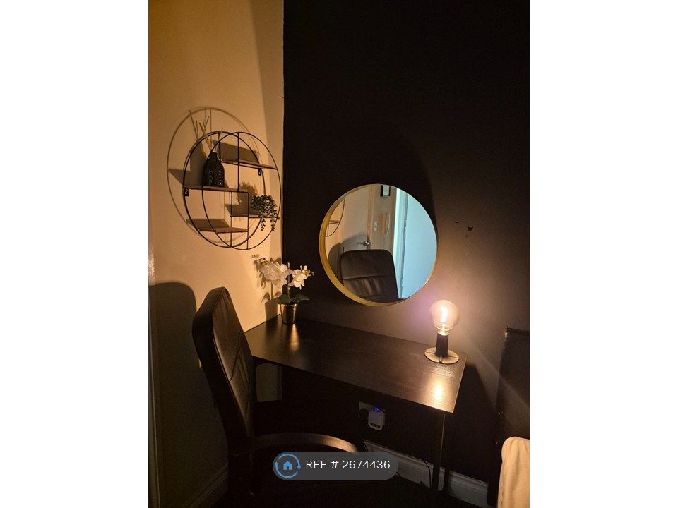 Property photo 2 of 34