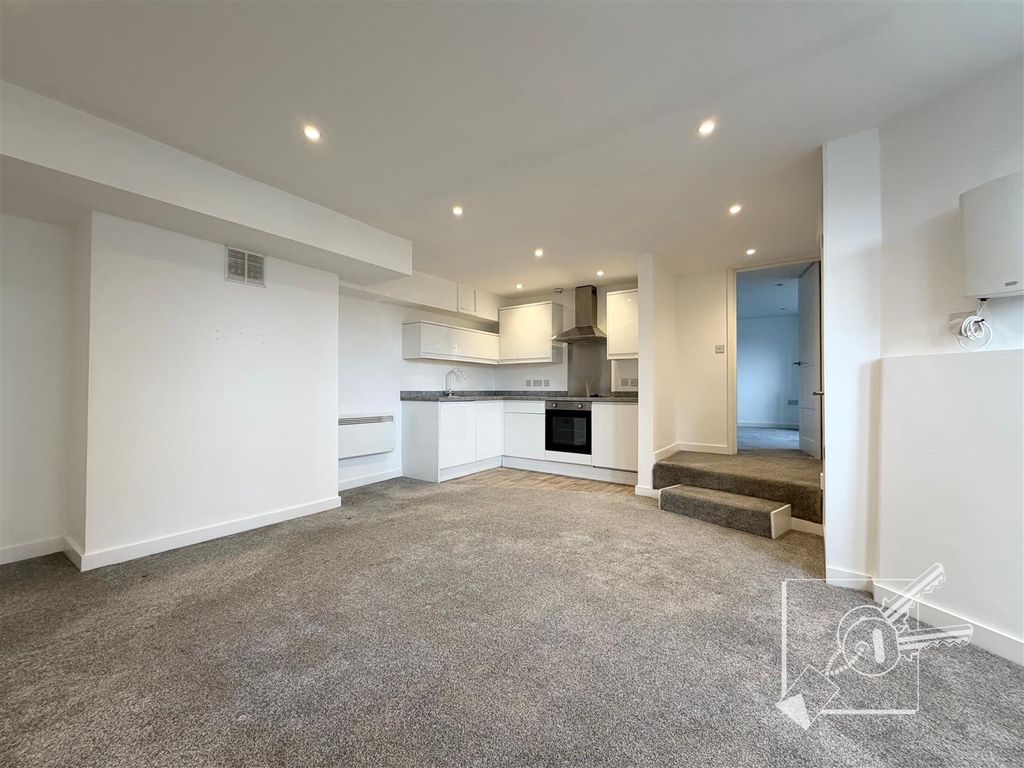 Property photo 3 of 11 Lounge/ Diner