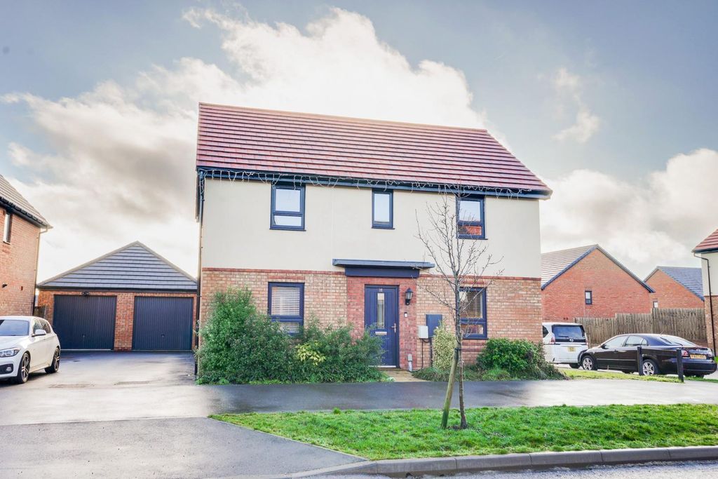 Property photo 1 of 29