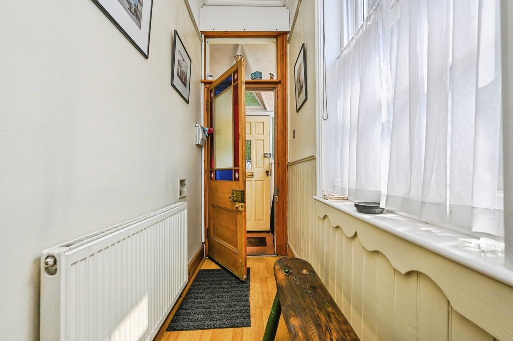 Property photo 3 of 27 Pbox-Img.Jpg