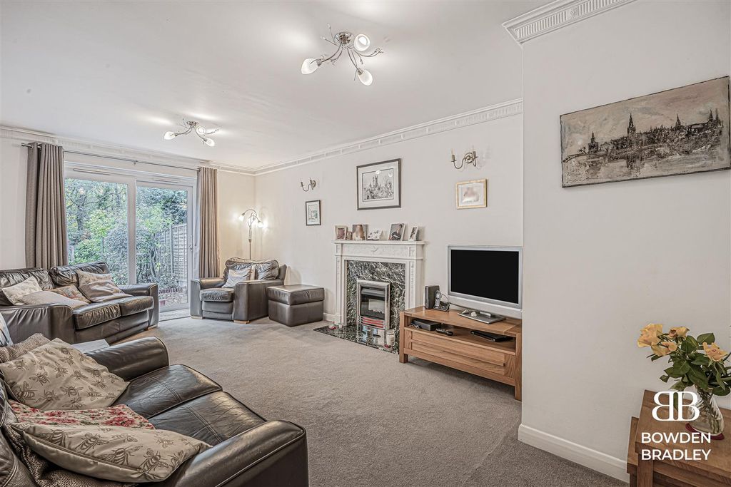 Property photo 3 of 26 Living Room