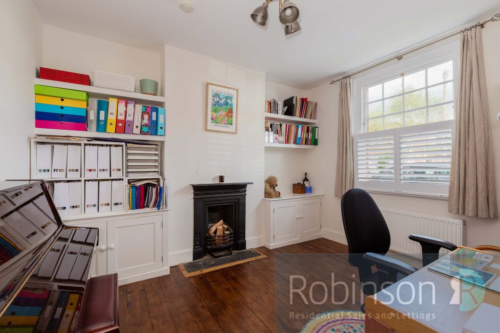 Property photo 3 of 15 103 Penyston Road-9