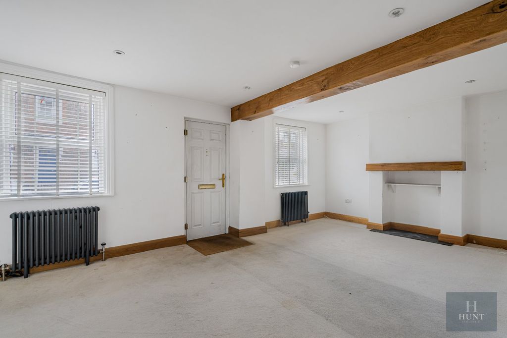 Property photo 3 of 15 Sitting Room
