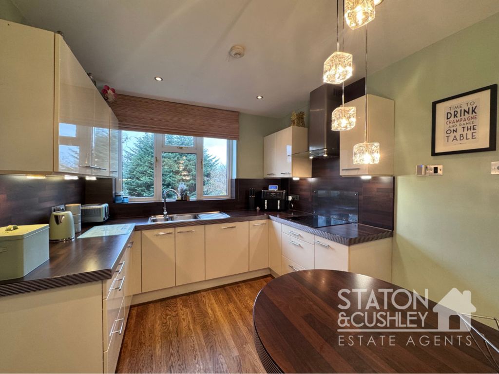 Property photo 2 of 36