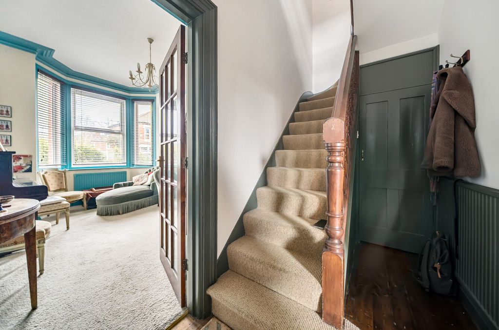 Property photo 3 of 15 1407063-22-697Cef...