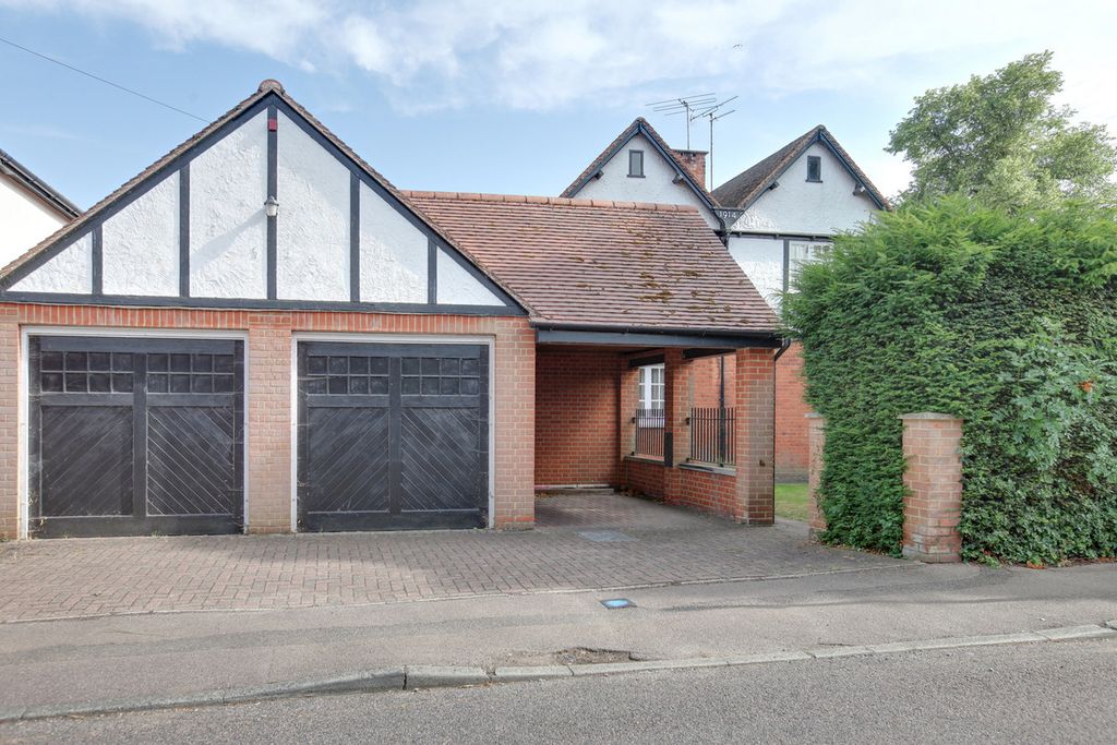 3 bed detached house for saleSt John's Avenue, Essex CM17
