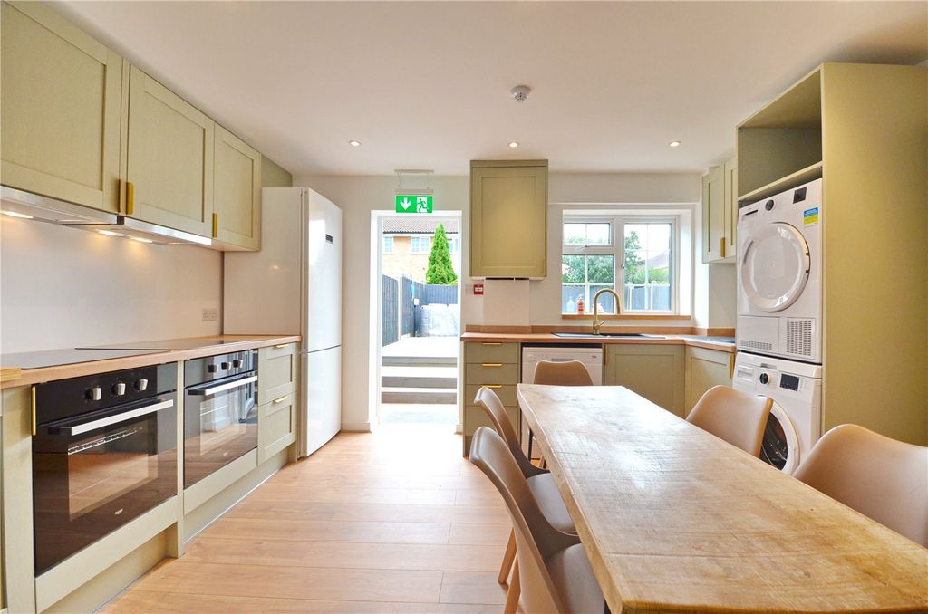 Property photo 2 of 18 Picture No. 08