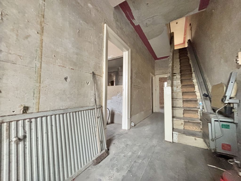 Property photo 2 of 24