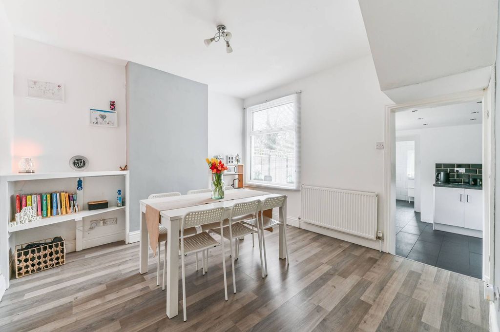 Property photo 1 of 16