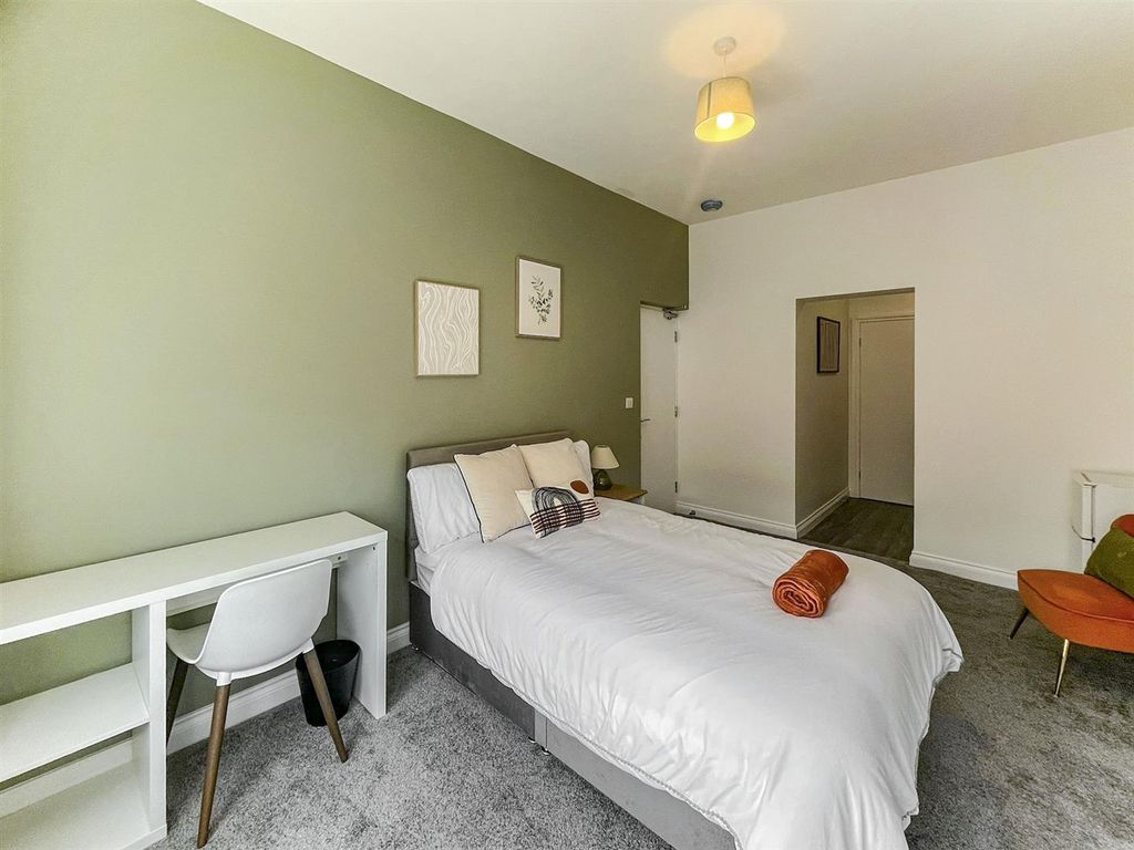 Property photo 1 of 7 Tlc_0E23671B-cd7F-42F9-92E2-Be77d3dc3c8A_0372F76.J