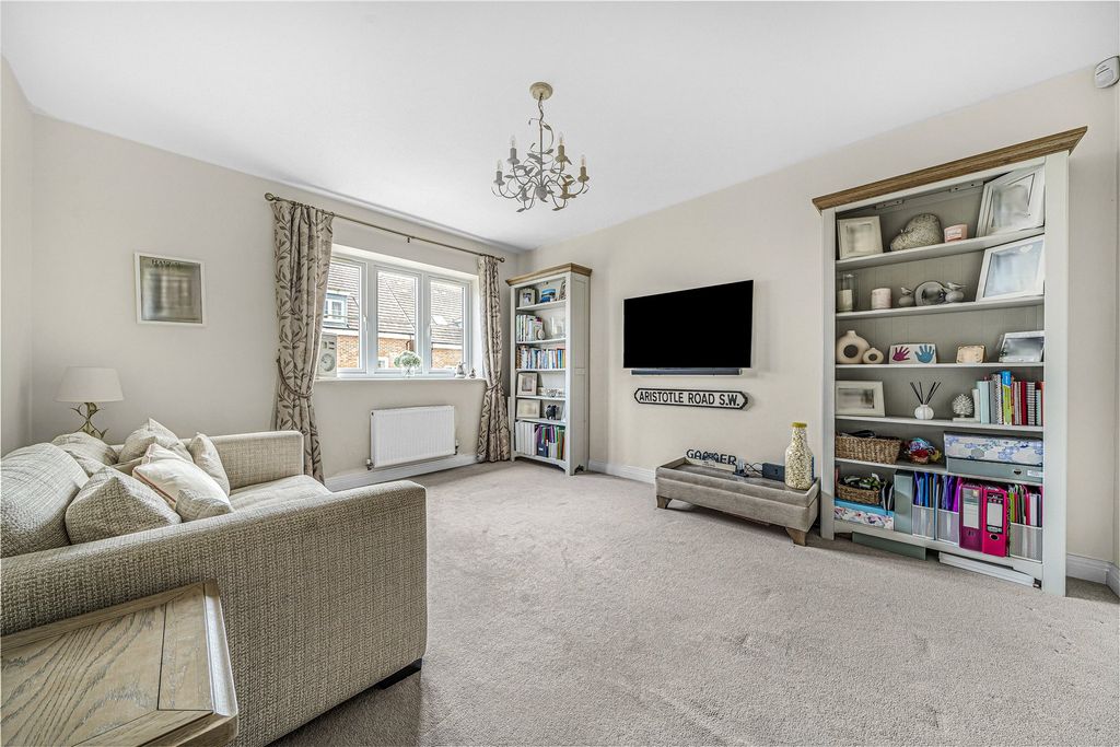 Property photo 2 of 29 Picture No. 10