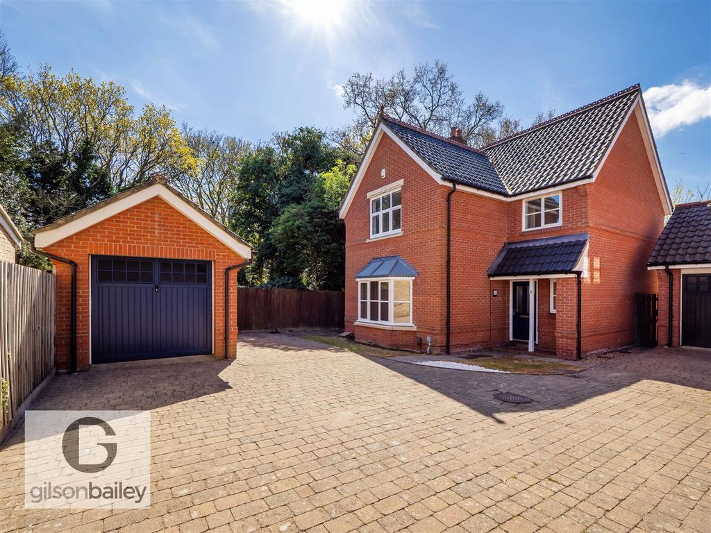 Property photo 1 of 44 9Stanpetersenclose-10.Jpg