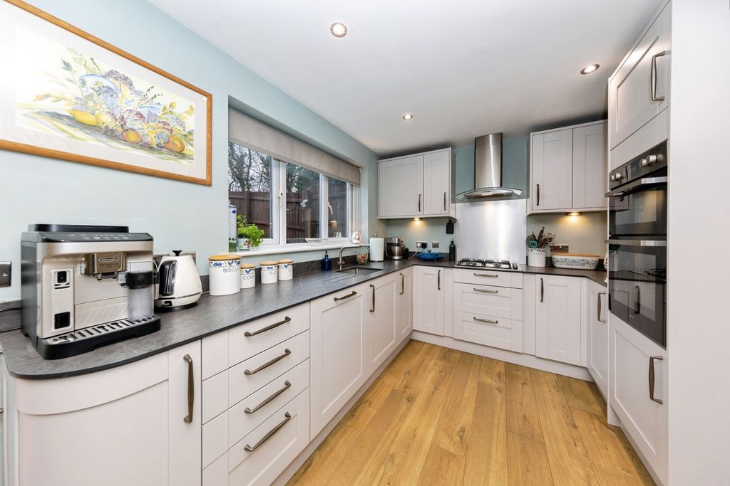 Property photo 2 of 23 Pbox-Img.Jpg