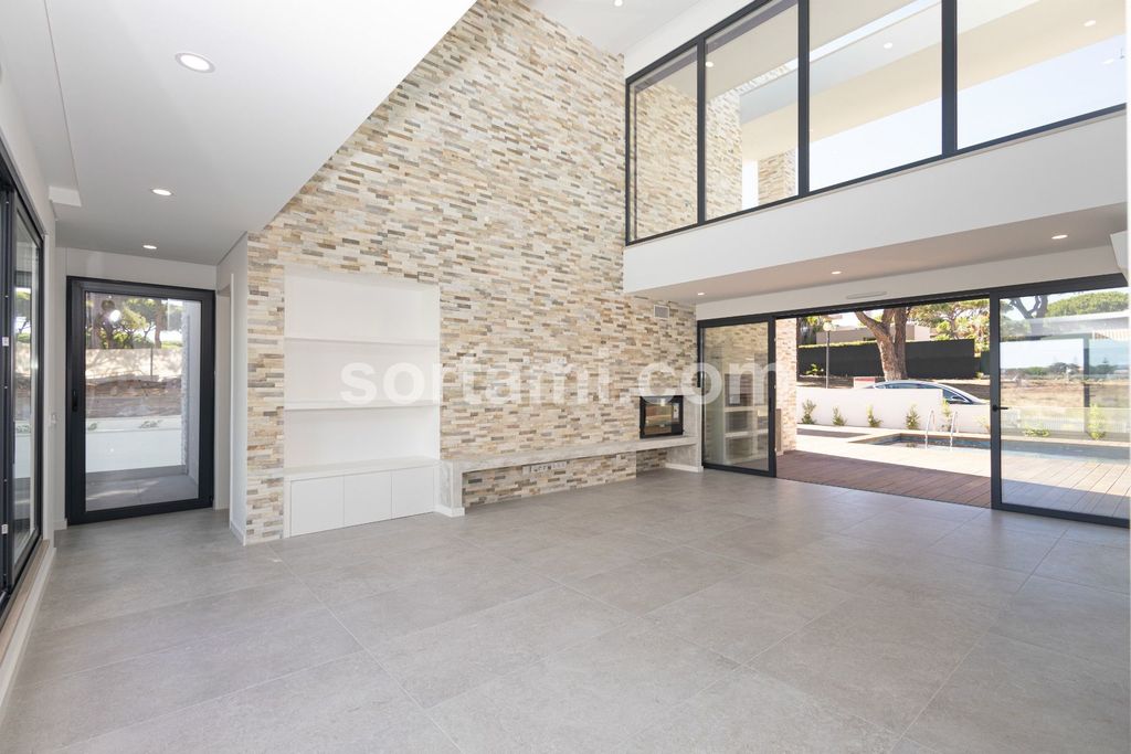 Property photo 3 of 52