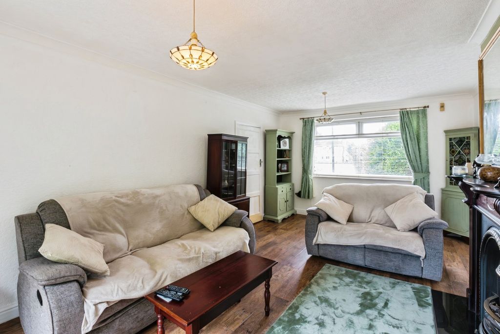Property photo 3 of 16 Pbox-Img.Jpg