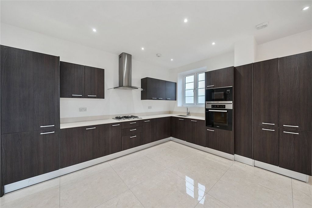 Property photo 1 of 12 Picture No. 01