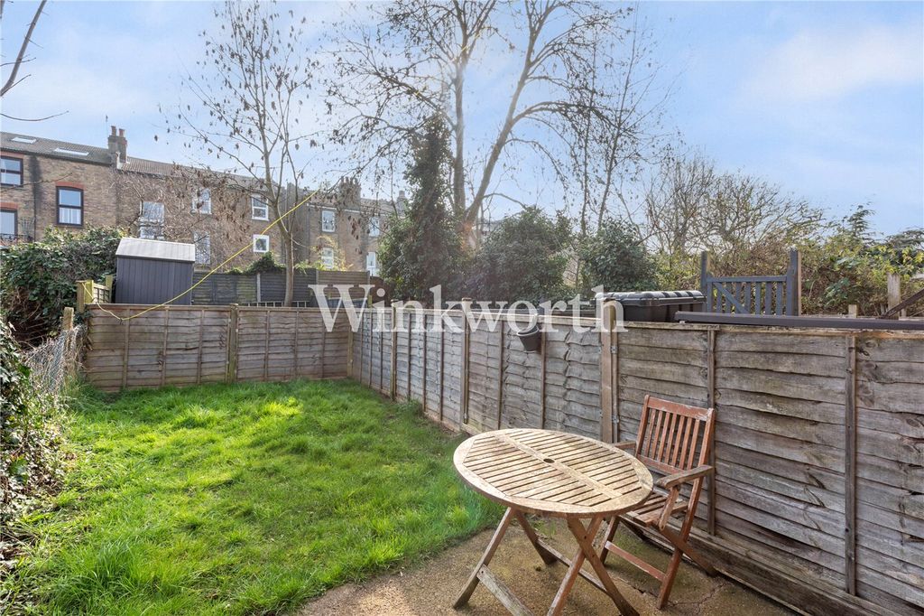 Property photo 3 of 8 Picture No. 04