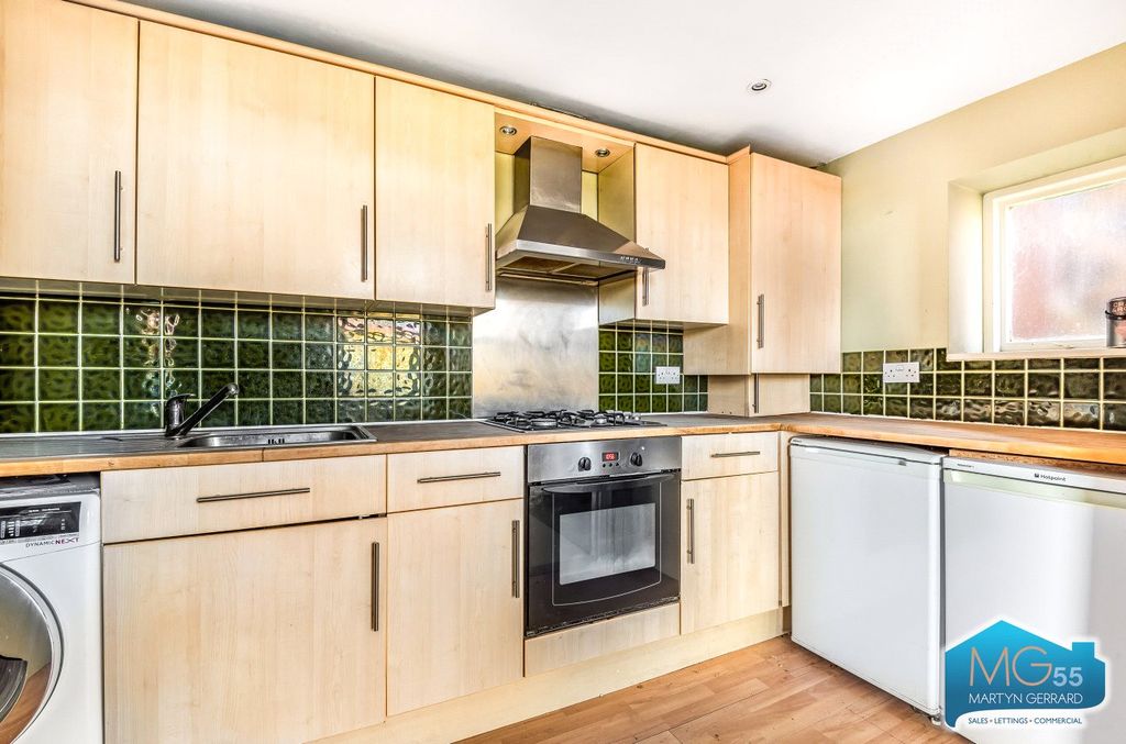 Property photo 3 of 10 Picture No. 05