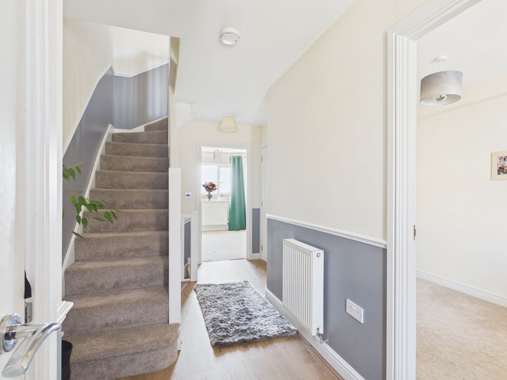 Property photo 2 of 14 Entrance Hall