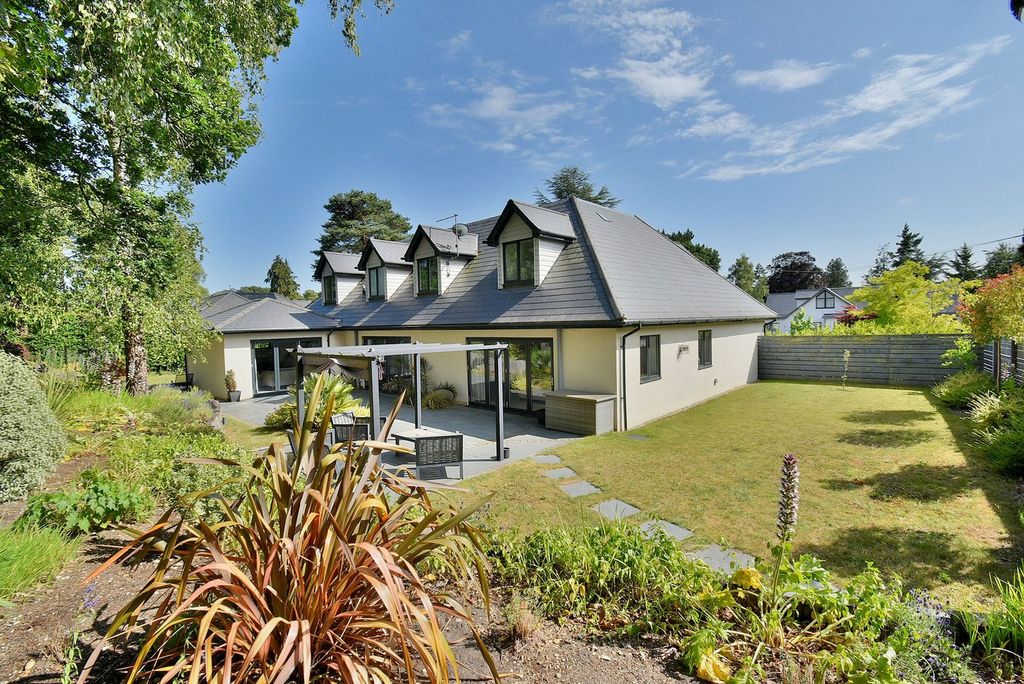 Property photo 3 of 33
