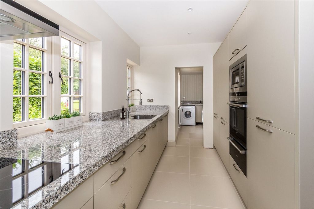 Property photo 3 of 15 Kitchen