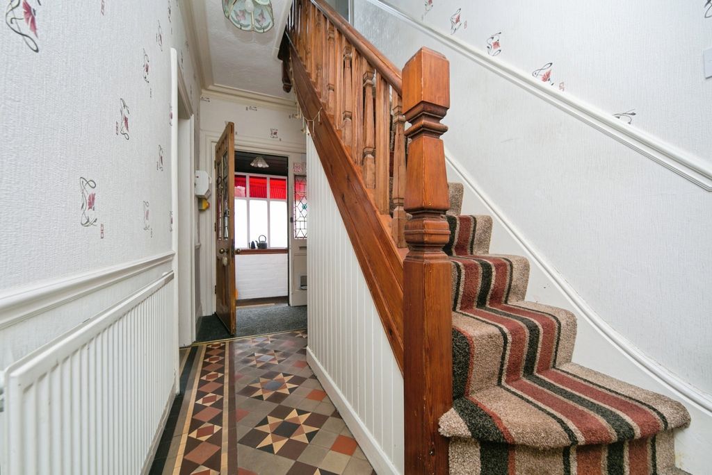 Property photo 2 of 19 Pbox-Img.Jpg