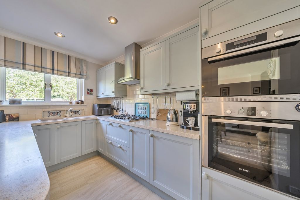 Property photo 2 of 23 1339742-20-68A887...