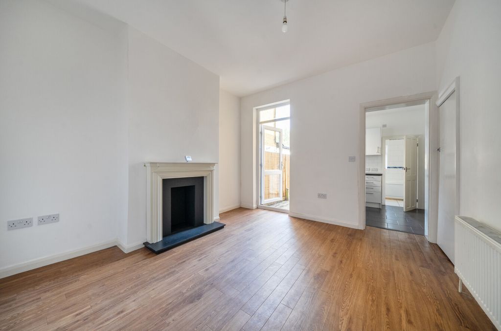 Property photo 3 of 21 1438340-5-69d92c6...