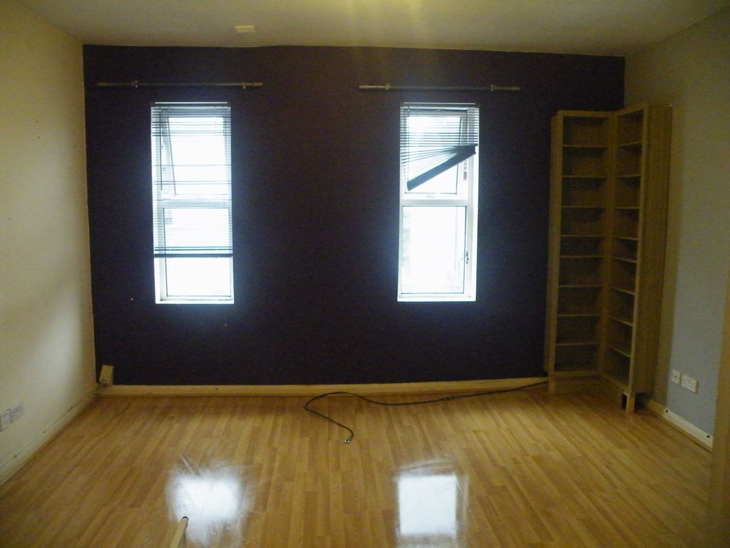 Property photo 2 of 6
