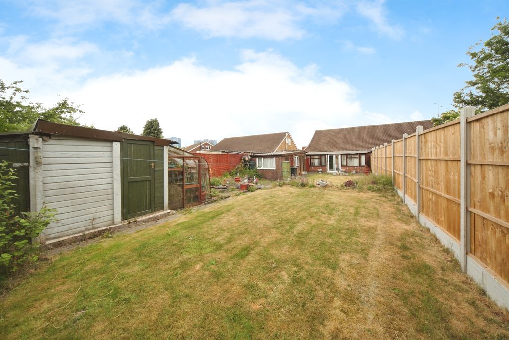 Property photo 2 of 17