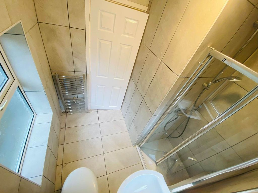 Property photo 3 of 3