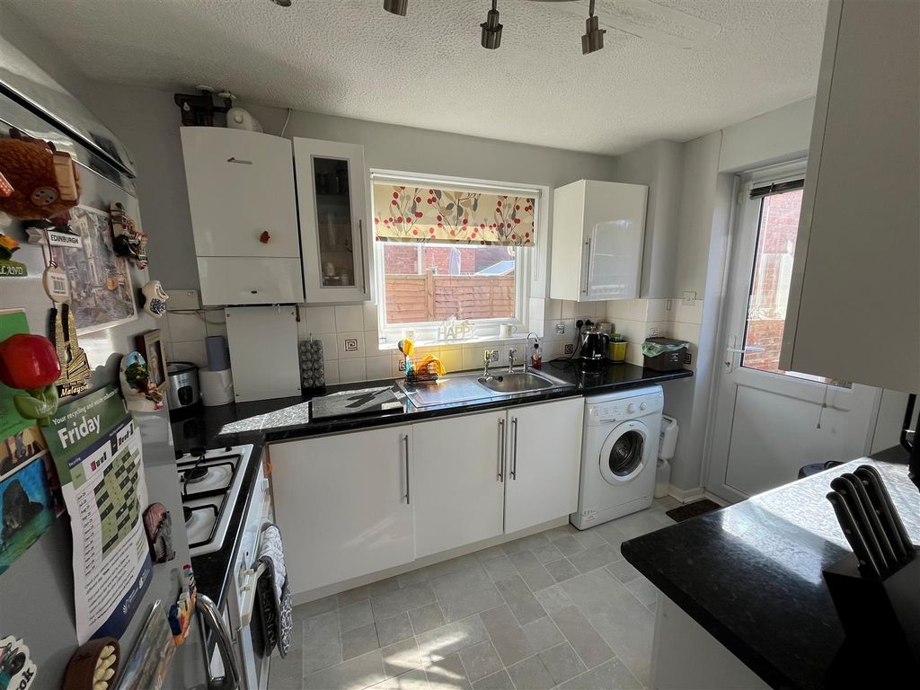 Additional image 5 of 3 bed semi-detached house to rentFenners, Weston-Super-Mare BS22