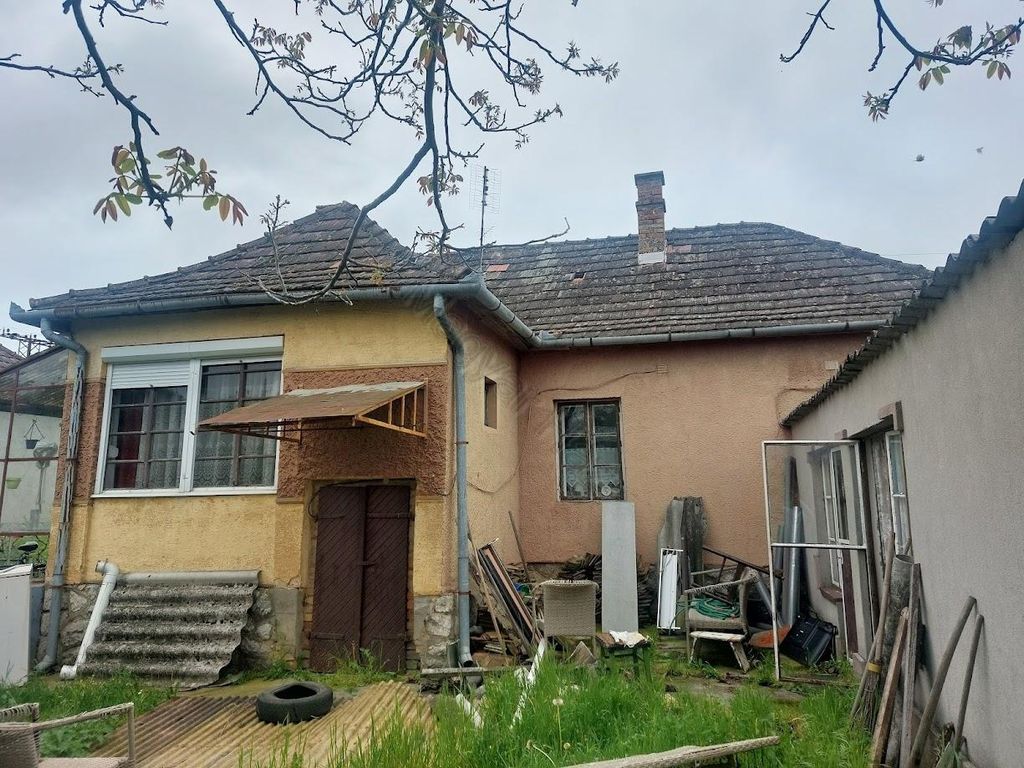 Property photo 2 of 5