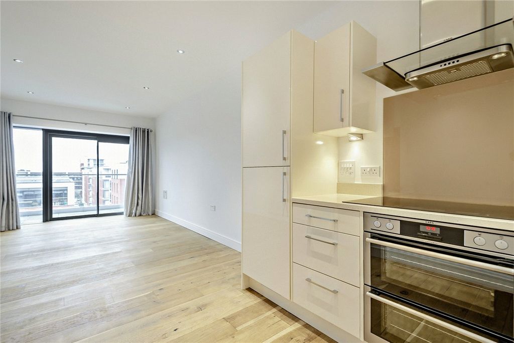 Property photo 2 of 15 Picture No. 19