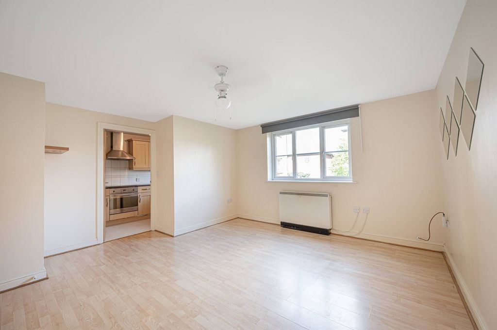 Property photo 3 of 4