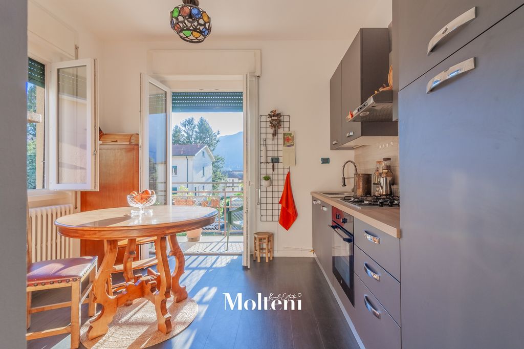 Property photo 3 of 32