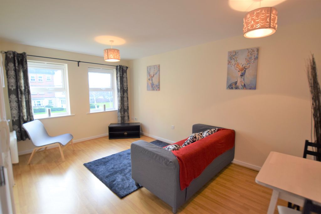 Property photo 2 of 9