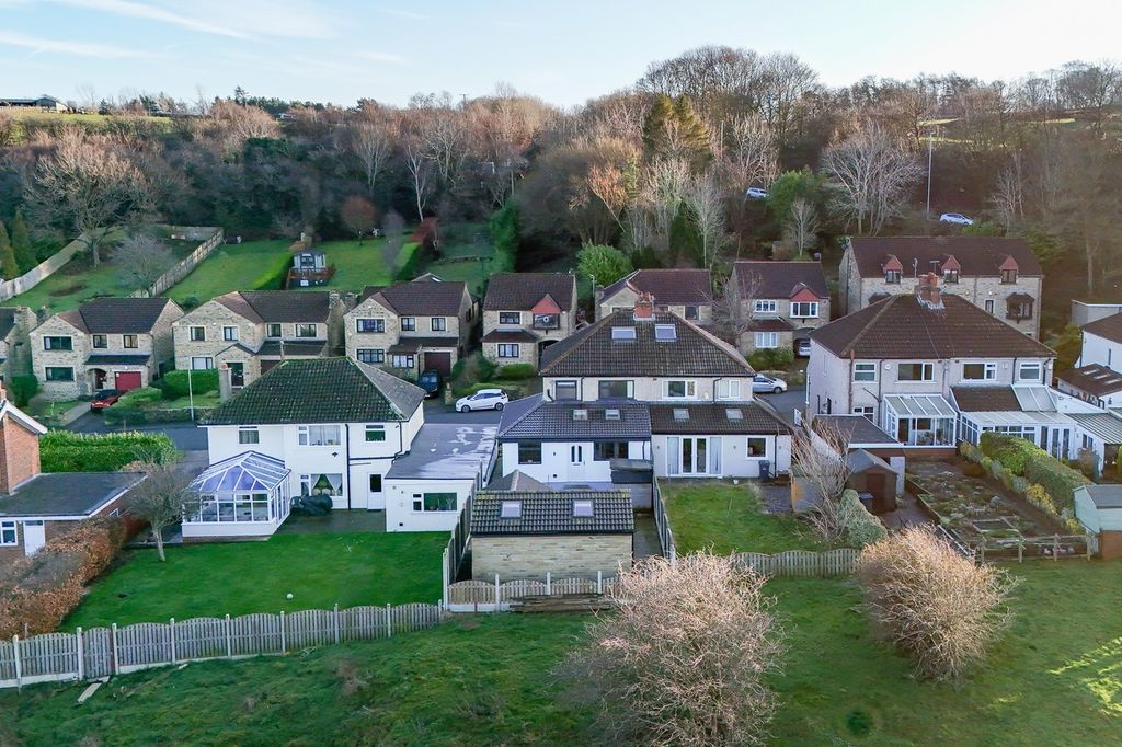 Property photo 2 of 53