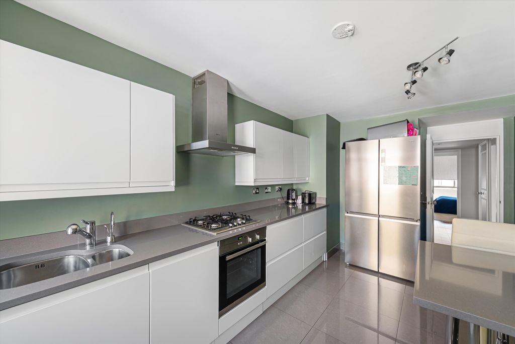 Property photo 3 of 12 Image