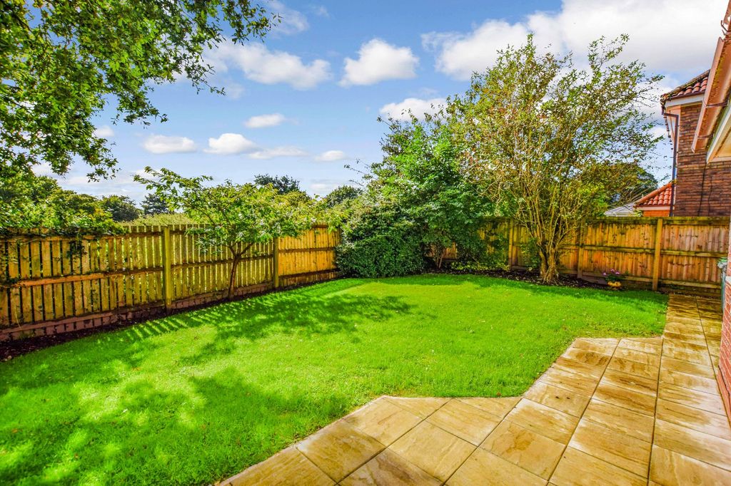 Property photo 2 of 18 Picture No. 65