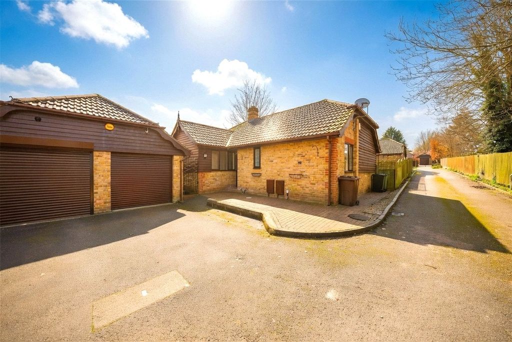 Property photo 1 of 11 External