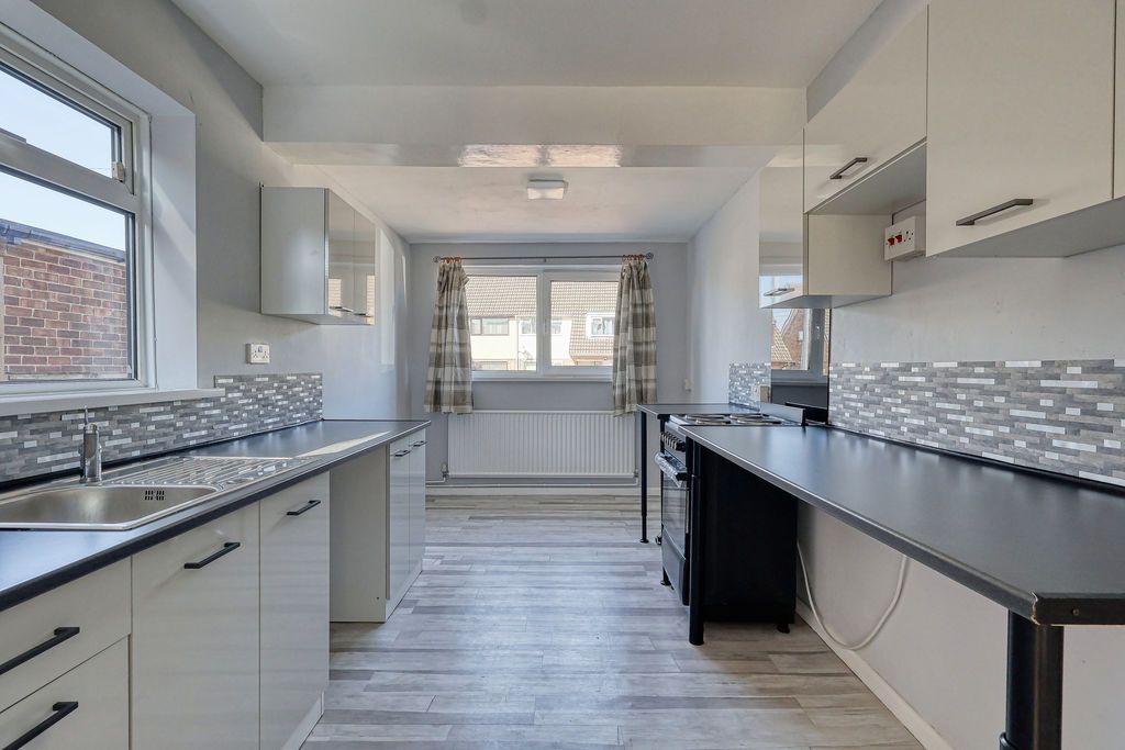 Property photo 2 of 13 Kitchen/Diner