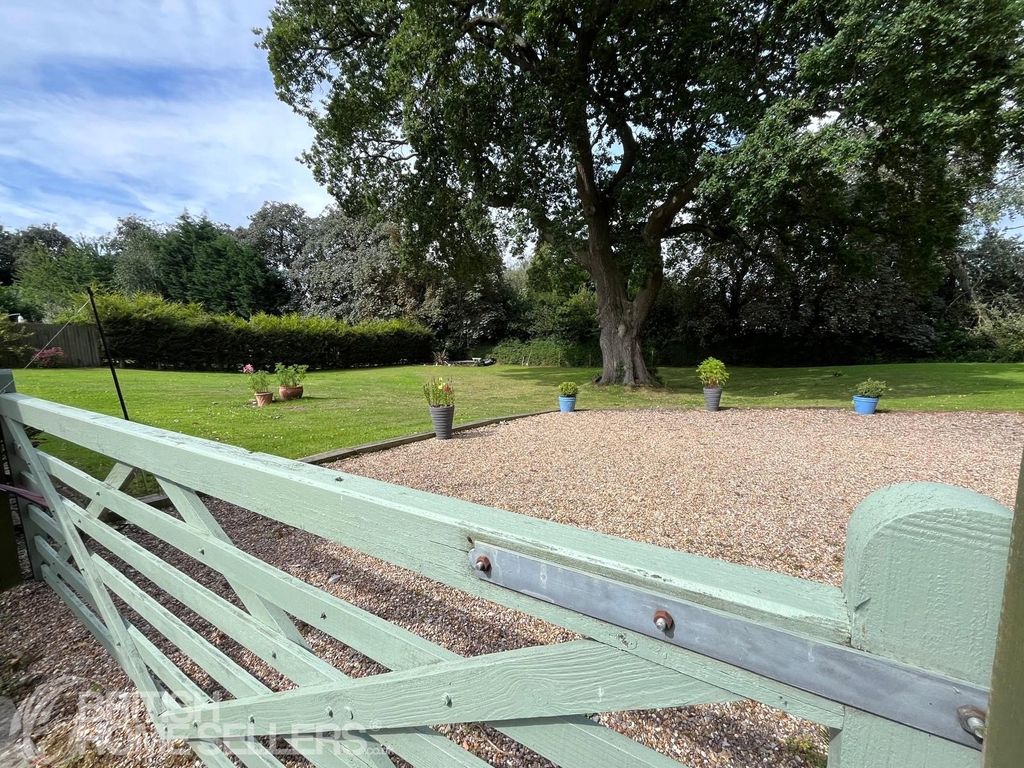 Property photo 2 of 19 Picture No. 05