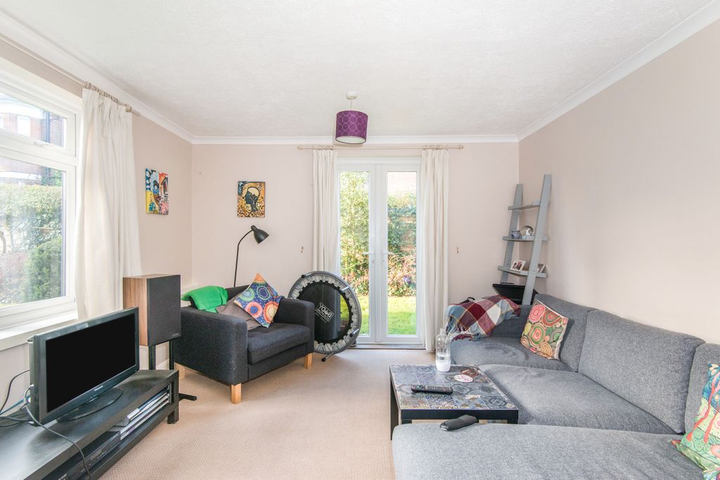 Property photo 2 of 8 79555E3B-d635-45F4-9