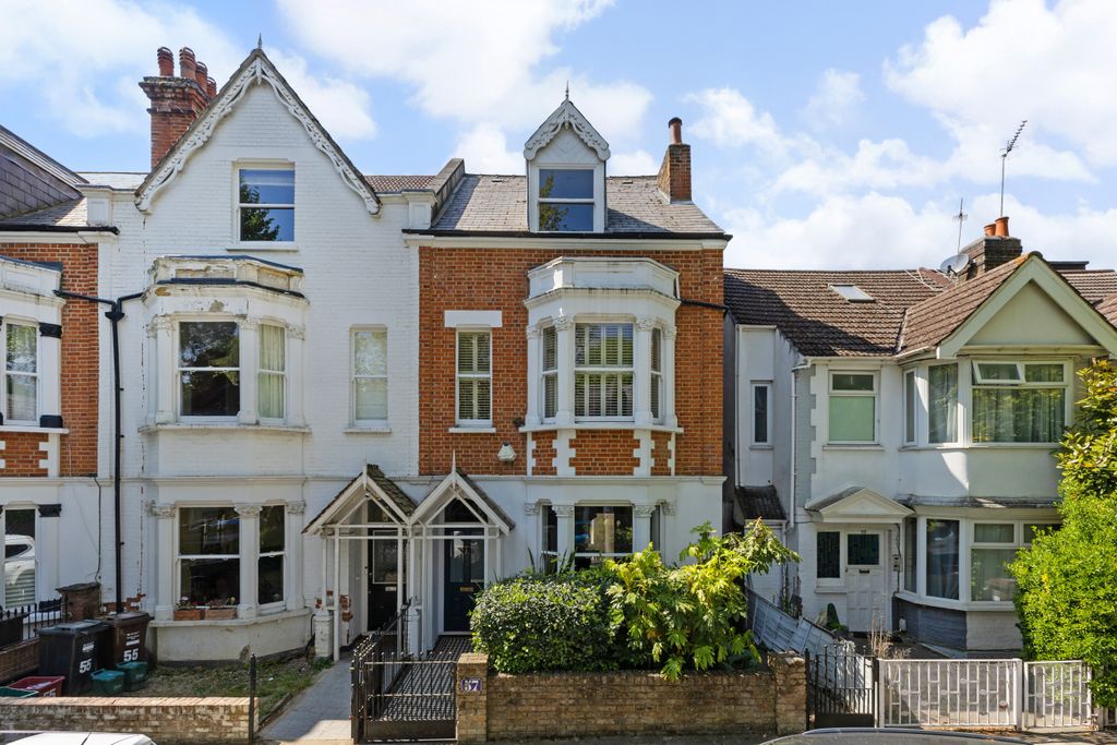 Property photo 1 of 19