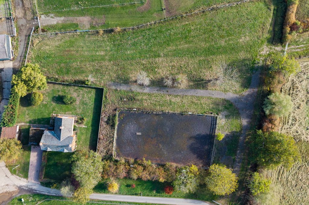 Property photo 2 of 22