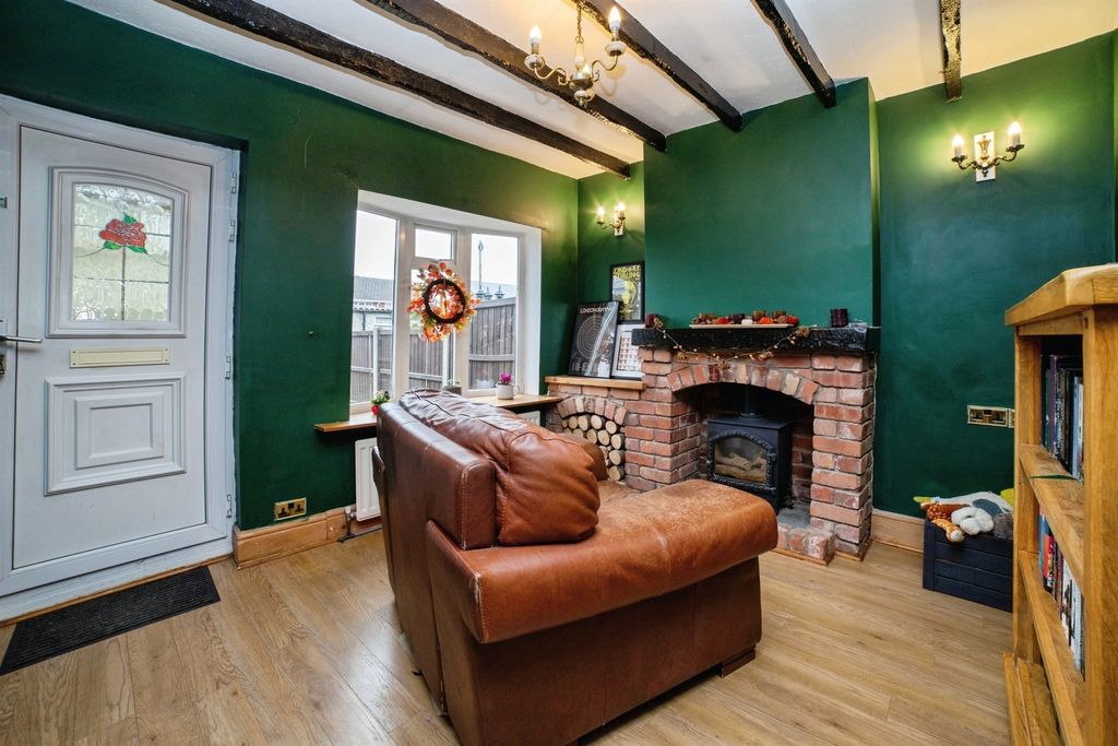 Property photo 2 of 17